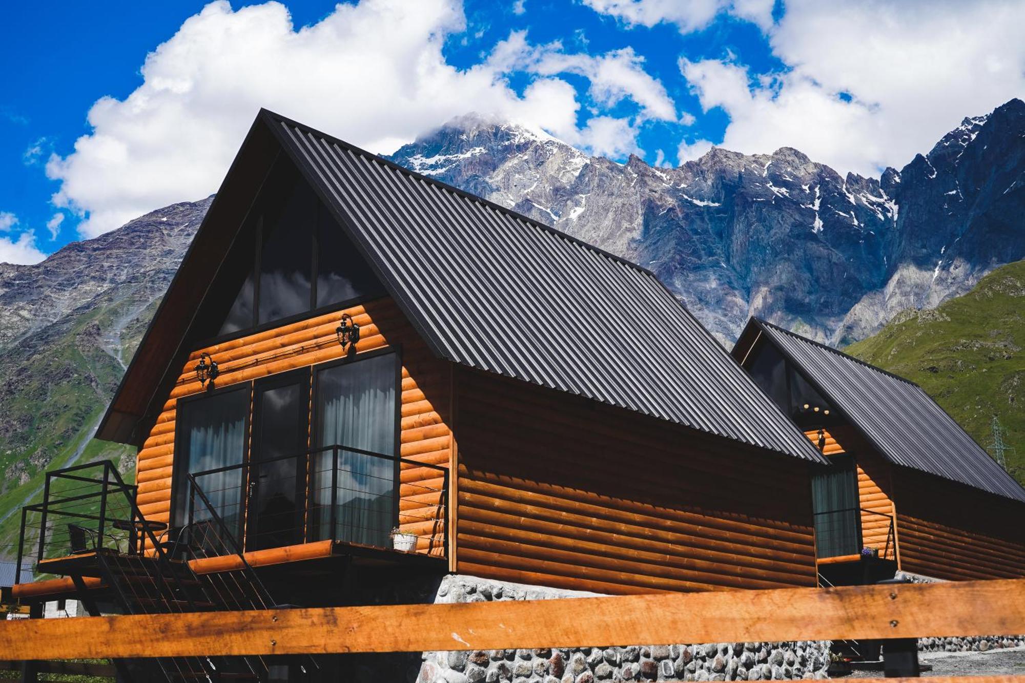 Traveler'S Cottages In Kazbegi Экстерьер фото