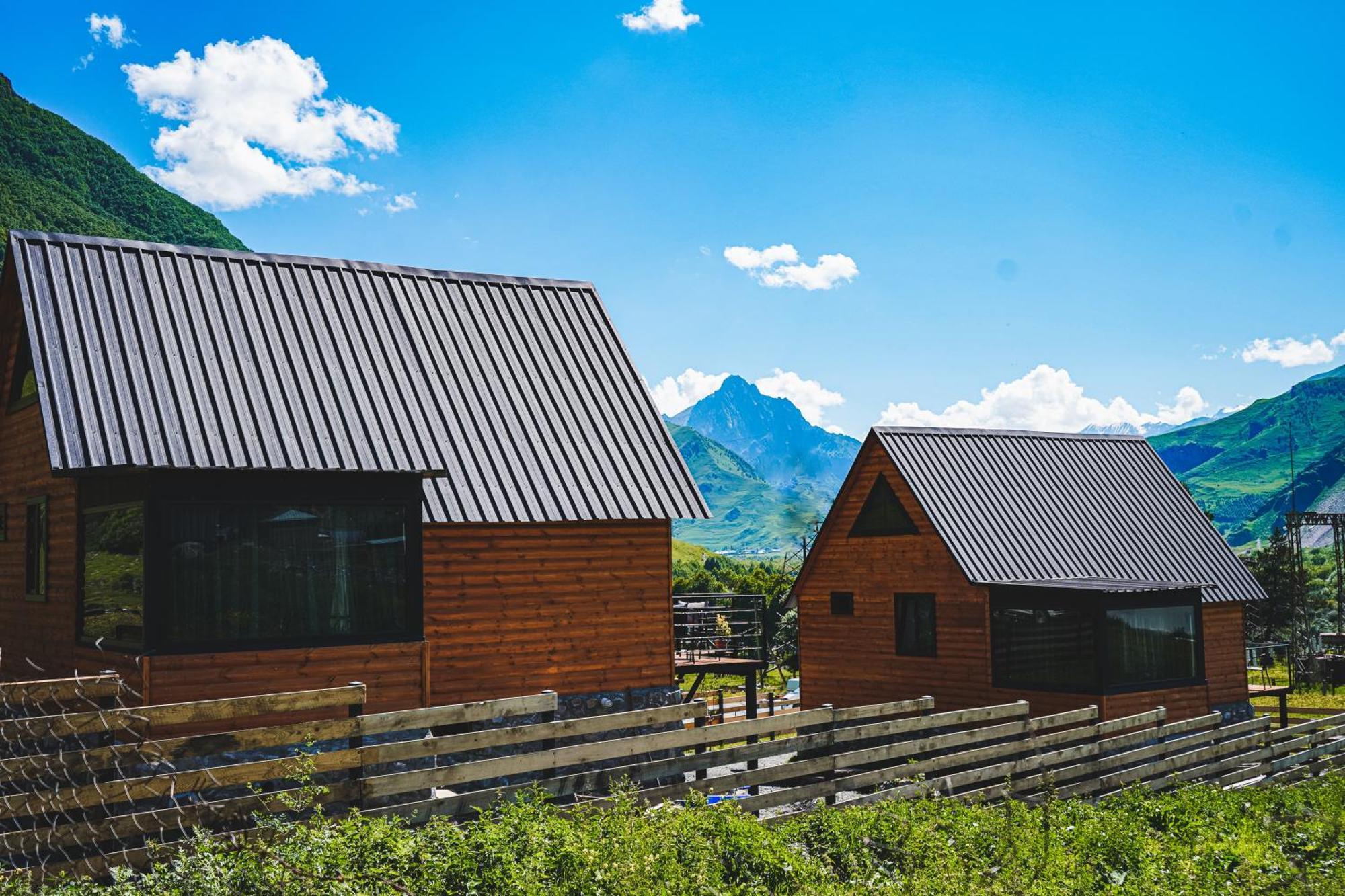 Traveler'S Cottages In Kazbegi Экстерьер фото